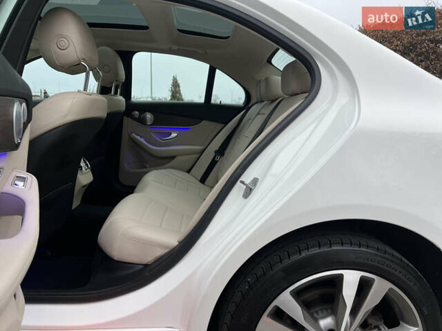 Белый Мерседес Ц-Класс, объемом двигателя 2 л и пробегом 97 тыс. км за 26999 $, фото 36 на Automoto.ua