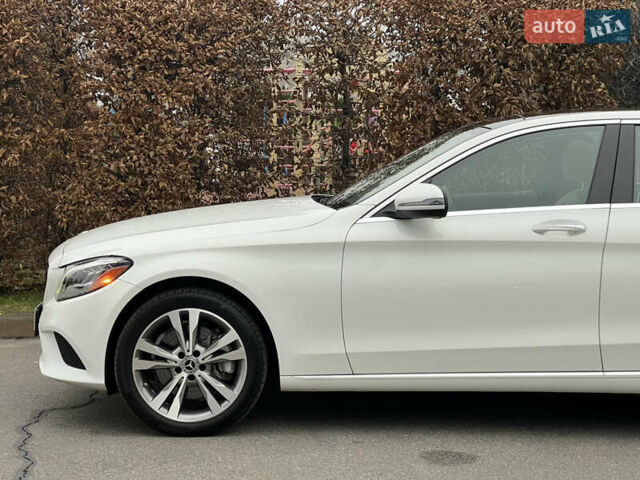 Белый Мерседес Ц-Класс, объемом двигателя 2 л и пробегом 97 тыс. км за 26999 $, фото 12 на Automoto.ua