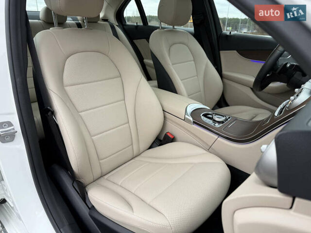 Белый Мерседес Ц-Класс, объемом двигателя 2 л и пробегом 97 тыс. км за 26999 $, фото 31 на Automoto.ua