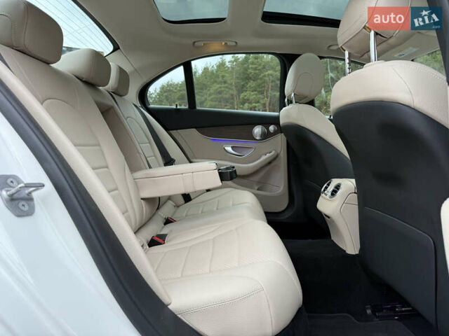 Белый Мерседес Ц-Класс, объемом двигателя 2 л и пробегом 97 тыс. км за 26999 $, фото 32 на Automoto.ua