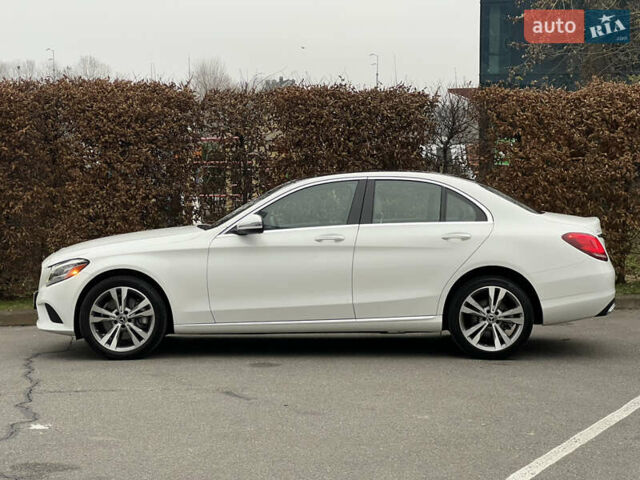 Белый Мерседес Ц-Класс, объемом двигателя 2 л и пробегом 97 тыс. км за 26999 $, фото 11 на Automoto.ua