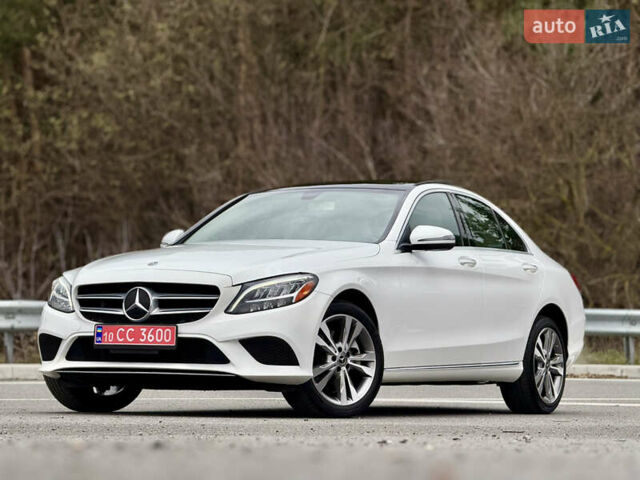 Белый Мерседес Ц-Класс, объемом двигателя 2 л и пробегом 97 тыс. км за 26999 $, фото 3 на Automoto.ua