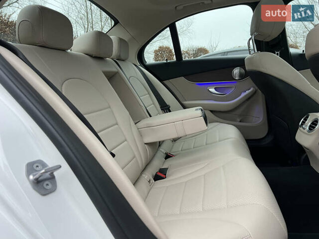 Белый Мерседес Ц-Класс, объемом двигателя 2 л и пробегом 97 тыс. км за 26999 $, фото 53 на Automoto.ua