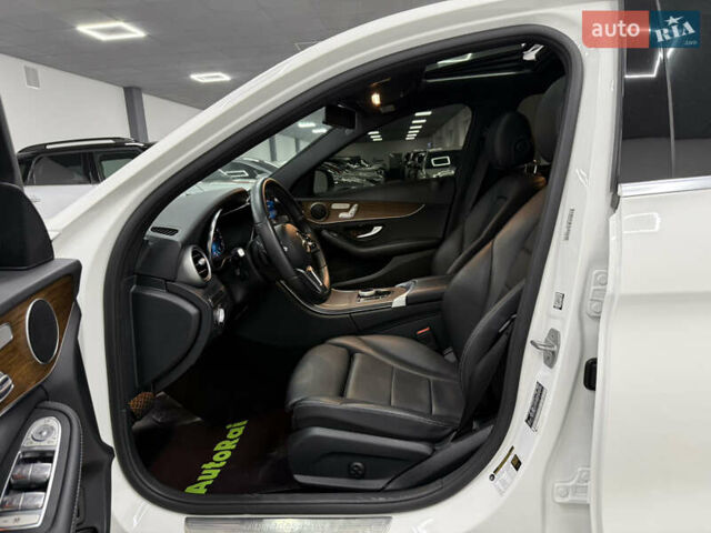 Белый Мерседес Ц-Класс, объемом двигателя 1.99 л и пробегом 40 тыс. км за 28400 $, фото 23 на Automoto.ua