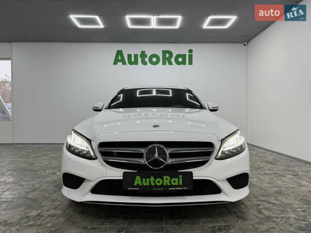 Белый Мерседес Ц-Класс, объемом двигателя 1.99 л и пробегом 40 тыс. км за 28400 $, фото 1 на Automoto.ua