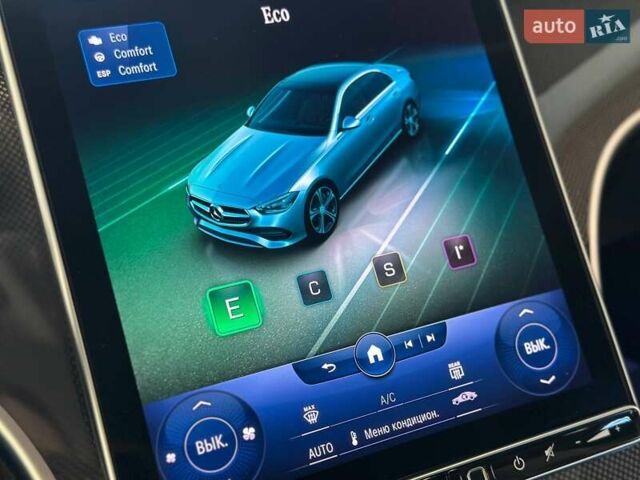 Білий Мерседес Ц-Клас, об'ємом двигуна 2 л та пробігом 30 тис. км за 39990 $, фото 29 на Automoto.ua