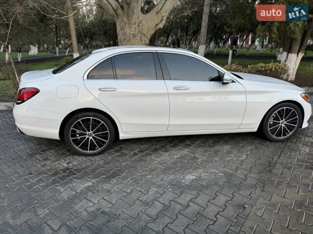 Білий Мерседес Ц-Клас, об'ємом двигуна 1.97 л та пробігом 40 тис. км за 27900 $, фото 5 на Automoto.ua