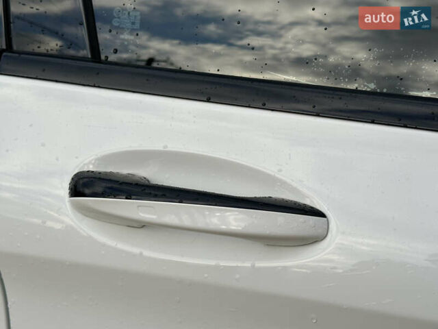 Белый Мерседес Ц-Класс, объемом двигателя 1.99 л и пробегом 84 тыс. км за 32500 $, фото 23 на Automoto.ua