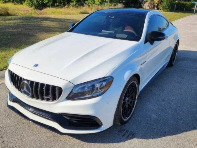 Белый Мерседес Ц-Класс, объемом двигателя 4 л и пробегом 27 тыс. км за 15700 $, фото 2 на Automoto.ua