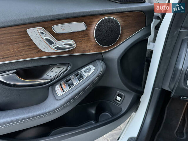 Білий Мерседес Ц-Клас, об'ємом двигуна 1.97 л та пробігом 40 тис. км за 27900 $, фото 11 на Automoto.ua