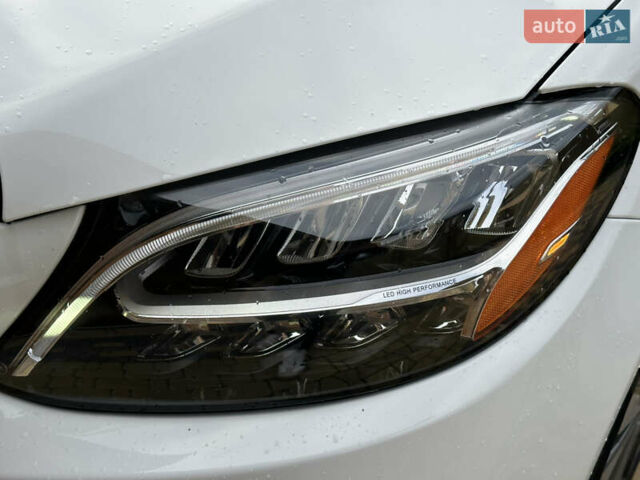 Белый Мерседес Ц-Класс, объемом двигателя 1.99 л и пробегом 84 тыс. км за 32500 $, фото 12 на Automoto.ua