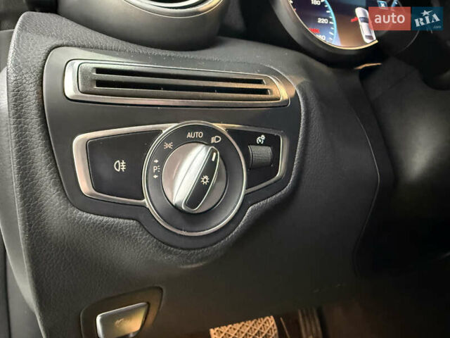 Белый Мерседес Ц-Класс, объемом двигателя 1.99 л и пробегом 40 тыс. км за 28400 $, фото 12 на Automoto.ua