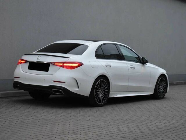 Белый Мерседес Ц-Класс, объемом двигателя 2 л и пробегом 65 тыс. км за 21000 $, фото 6 на Automoto.ua