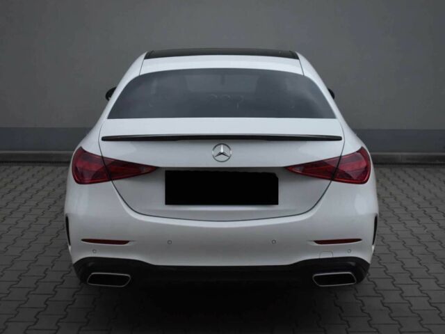 Белый Мерседес Ц-Класс, объемом двигателя 2 л и пробегом 65 тыс. км за 21000 $, фото 5 на Automoto.ua