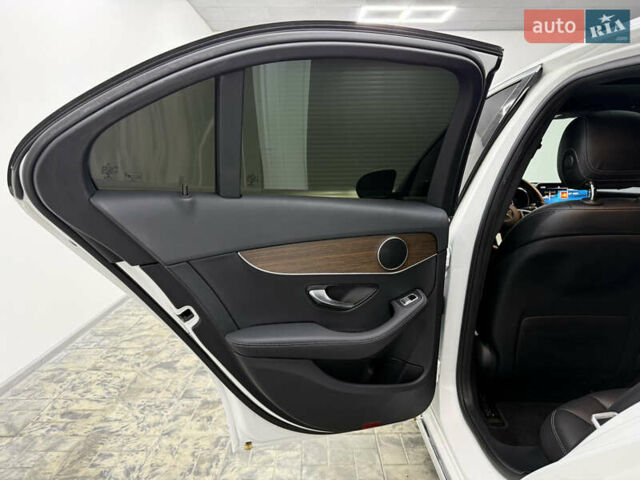 Белый Мерседес Ц-Класс, объемом двигателя 1.99 л и пробегом 40 тыс. км за 28400 $, фото 26 на Automoto.ua