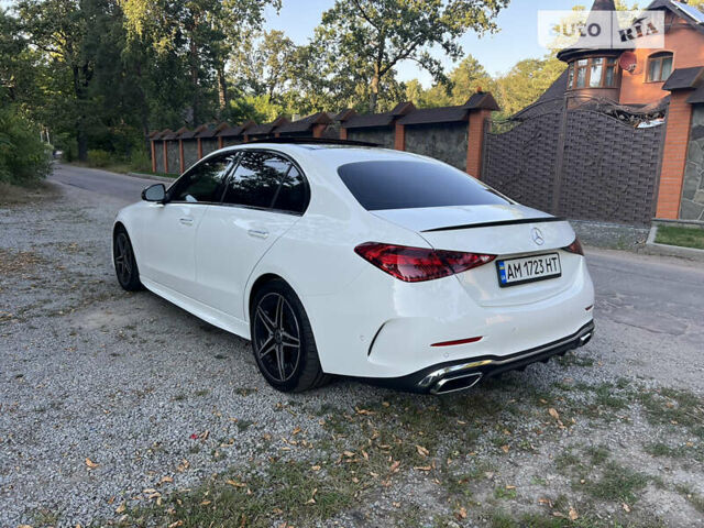 Білий Мерседес Ц-Клас, об'ємом двигуна 2 л та пробігом 9 тис. км за 46900 $, фото 5 на Automoto.ua