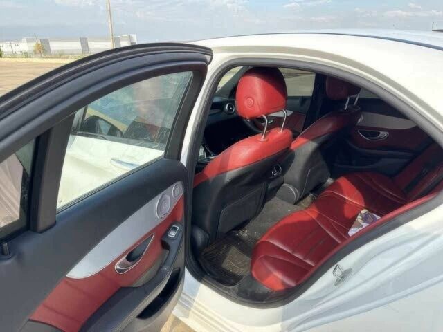 Белый Мерседес Ц-Класс, объемом двигателя 2 л и пробегом 10 тыс. км за 17900 $, фото 9 на Automoto.ua