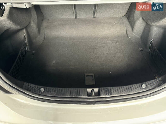 Білий Мерседес Ц-Клас, об'ємом двигуна 1.97 л та пробігом 40 тис. км за 27900 $, фото 24 на Automoto.ua