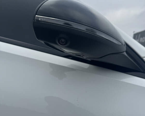 Мерседес Ц-Класс 2021 в Киеве на Automoto.ua Белый Мерседес Ц-Класс, объемом двигателя 1.5 л и пробегом 55 тыс. км за 49999 $, фото 32 на Automoto.ua