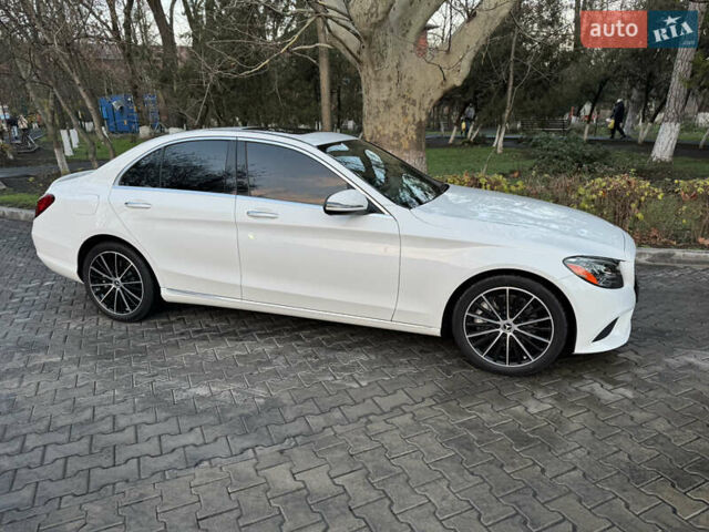 Білий Мерседес Ц-Клас, об'ємом двигуна 1.97 л та пробігом 40 тис. км за 27900 $, фото 6 на Automoto.ua