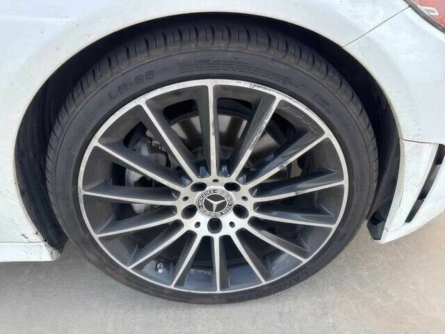 Белый Мерседес Ц-Класс, объемом двигателя 2 л и пробегом 10 тыс. км за 17900 $, фото 10 на Automoto.ua