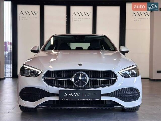 Білий Мерседес Ц-Клас, об'ємом двигуна 2 л та пробігом 36 тис. км за 39990 $, фото 1 на Automoto.ua