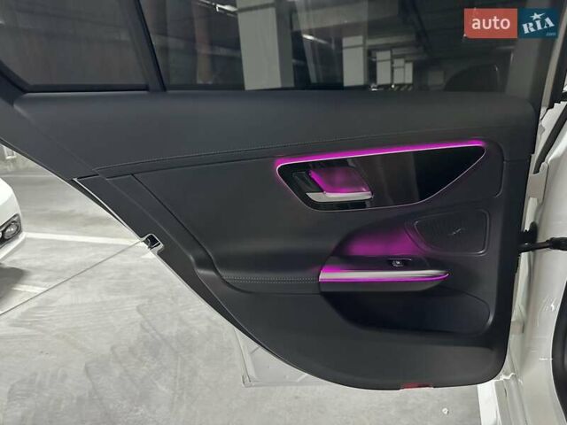 Мерседес Ц-Класс 2022 в Днепре (Днепропетровске) на Automoto.ua Белый Мерседес Ц-Класс, объемом двигателя 1.99 л и пробегом 30 тыс. км за 54000 $, фото 17 на Automoto.ua