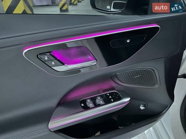 Белый Мерседес Ц-Класс, объемом двигателя 1.99 л и пробегом 30 тыс. км за 52000 $, фото 22 на Automoto.ua