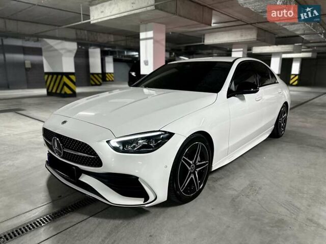 Білий Мерседес Ц-Клас, об'ємом двигуна 1.99 л та пробігом 30 тис. км за 54000 $, фото 2 на Automoto.ua