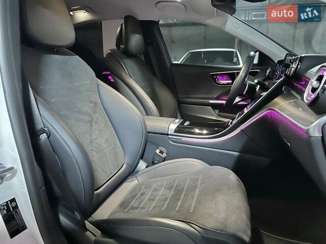 Мерседес Ц-Класс 2022 в Днепре (Днепропетровске) на Automoto.ua Белый Мерседес Ц-Класс, объемом двигателя 1.99 л и пробегом 30 тыс. км за 54000 $, фото 25 на Automoto.ua