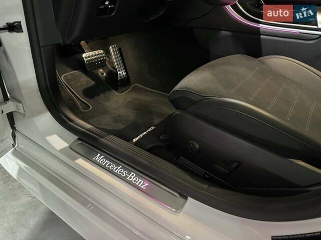 Білий Мерседес Ц-Клас, об'ємом двигуна 1.99 л та пробігом 30 тис. км за 54000 $, фото 27 на Automoto.ua