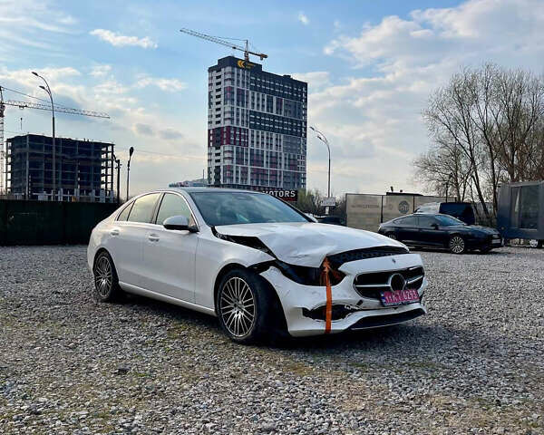 Білий Мерседес Ц-Клас, об'ємом двигуна 2 л та пробігом 26 тис. км за 35500 $, фото 2 на Automoto.ua
