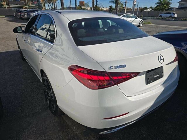 Белый Мерседес Ц-Класс, объемом двигателя 0 л и пробегом 33 тыс. км за 14000 $, фото 3 на Automoto.ua