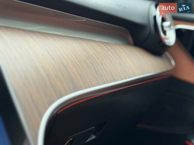 Білий Мерседес Ц-Клас, об'ємом двигуна 1.99 л та пробігом 5 тис. км за 53000 $, фото 59 на Automoto.ua