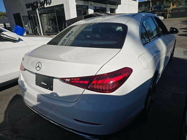 Белый Мерседес Ц-Класс, объемом двигателя 0 л и пробегом 33 тыс. км за 14000 $, фото 2 на Automoto.ua