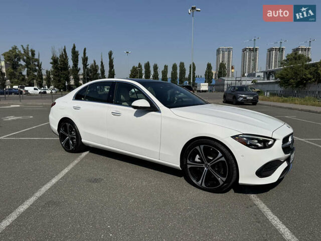 Білий Мерседес Ц-Клас, об'ємом двигуна 2 л та пробігом 8 тис. км за 41500 $, фото 3 на Automoto.ua