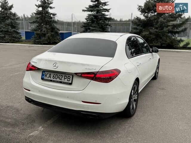 Білий Мерседес Ц-Клас, об'ємом двигуна 1.99 л та пробігом 5 тис. км за 53000 $, фото 4 на Automoto.ua