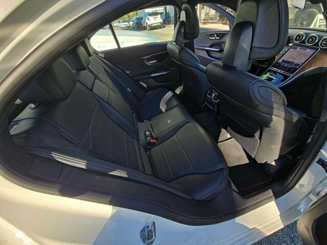 Белый Мерседес Ц-Класс, объемом двигателя 0 л и пробегом 33 тыс. км за 14000 $, фото 9 на Automoto.ua