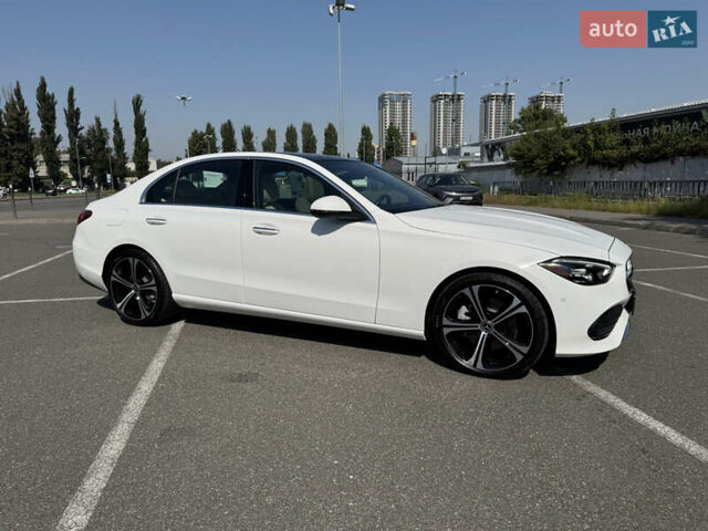 Білий Мерседес Ц-Клас, об'ємом двигуна 2 л та пробігом 8 тис. км за 41500 $, фото 6 на Automoto.ua