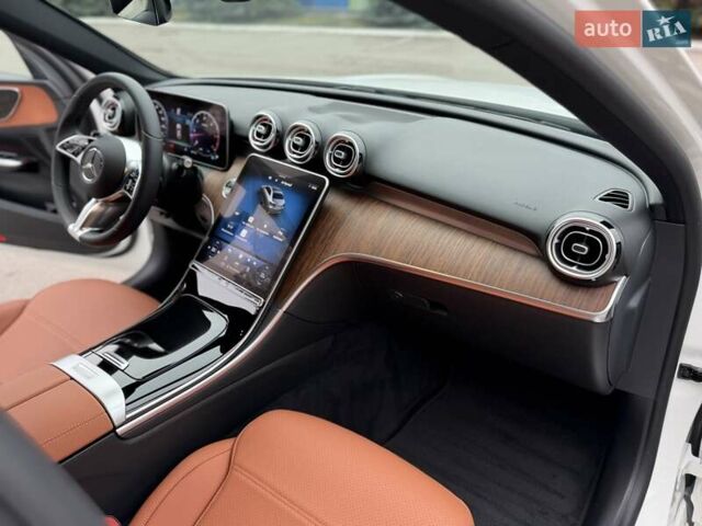 Білий Мерседес Ц-Клас, об'ємом двигуна 1.99 л та пробігом 5 тис. км за 53000 $, фото 33 на Automoto.ua