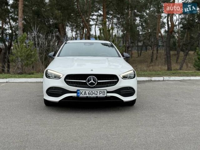 Білий Мерседес Ц-Клас, об'ємом двигуна 1.99 л та пробігом 5 тис. км за 53000 $, фото 2 на Automoto.ua