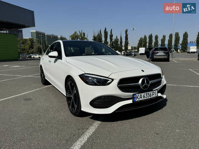 Білий Мерседес Ц-Клас, об'ємом двигуна 2 л та пробігом 8 тис. км за 41500 $, фото 2 на Automoto.ua