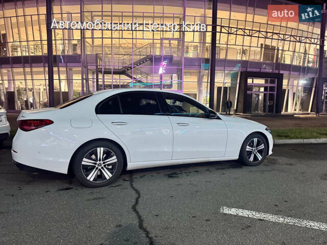 Білий Мерседес Ц-Клас, об'ємом двигуна 1.99 л та пробігом 5 тис. км за 58000 $, фото 2 на Automoto.ua