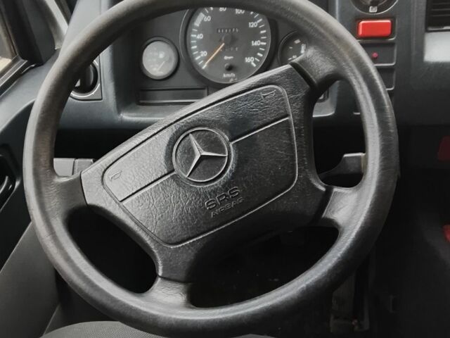 Білий Мерседес Ц-Клас, об'ємом двигуна 2.4 л та пробігом 200 тис. км за 1800 $, фото 5 на Automoto.ua