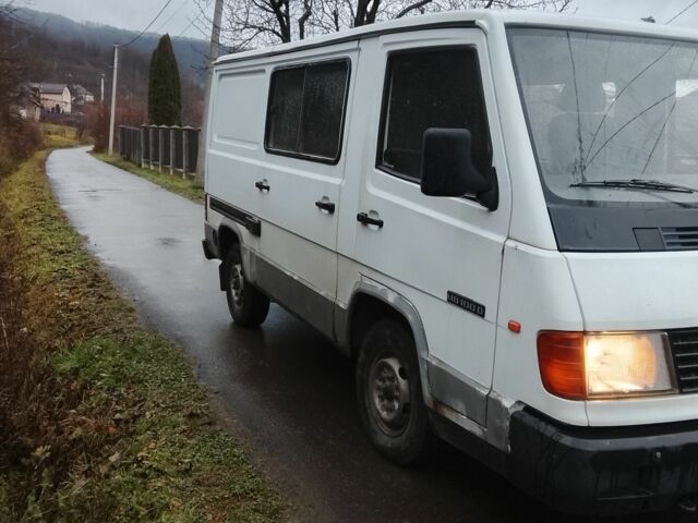 Білий Мерседес Ц-Клас, об'ємом двигуна 2.4 л та пробігом 200 тис. км за 1800 $, фото 1 на Automoto.ua