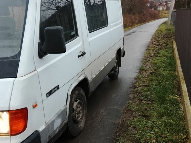 Білий Мерседес Ц-Клас, об'ємом двигуна 2.4 л та пробігом 200 тис. км за 1800 $, фото 2 на Automoto.ua