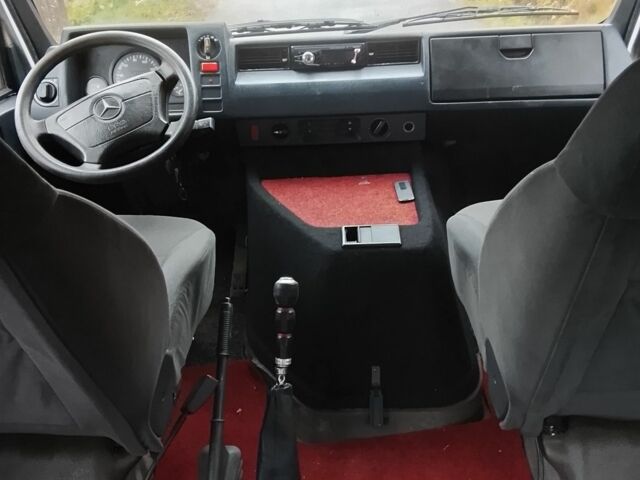 Білий Мерседес Ц-Клас, об'ємом двигуна 2.4 л та пробігом 200 тис. км за 1800 $, фото 4 на Automoto.ua