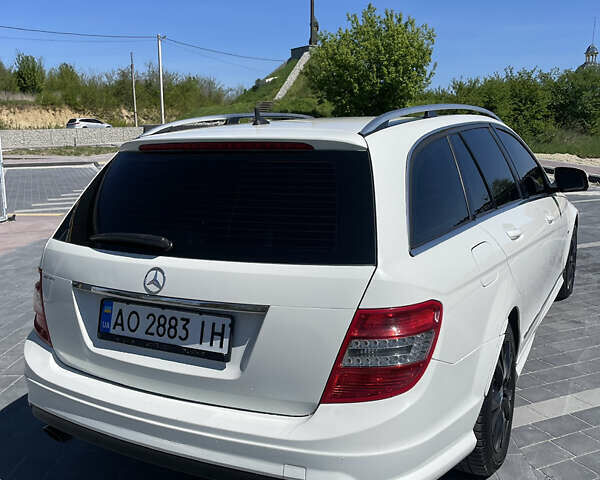 Білий Мерседес Ц-Клас, об'ємом двигуна 3 л та пробігом 302 тис. км за 8999 $, фото 16 на Automoto.ua