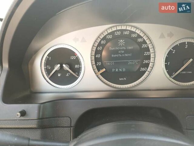Білий Мерседес Ц-Клас, об'ємом двигуна 2.2 л та пробігом 307 тис. км за 9988 $, фото 5 на Automoto.ua