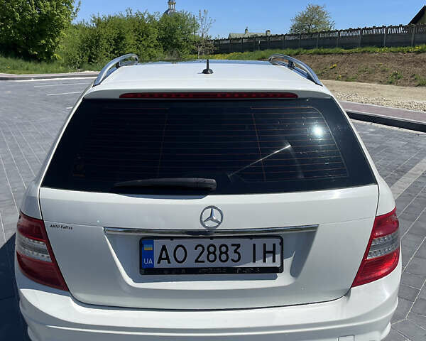 Білий Мерседес Ц-Клас, об'ємом двигуна 3 л та пробігом 302 тис. км за 8999 $, фото 18 на Automoto.ua
